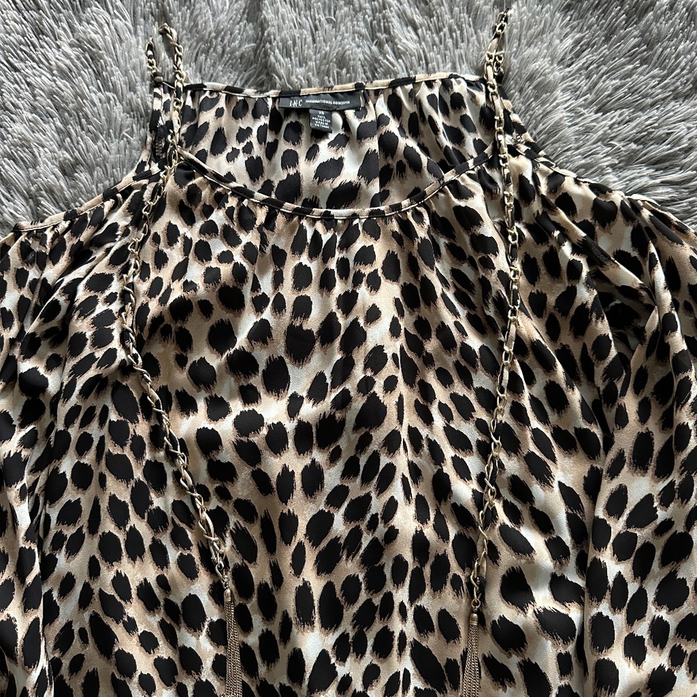 INC International Concepts Cold Shoulder chain strap leopard blouse XS